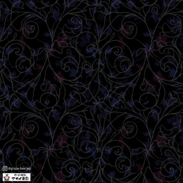 アオイ農園の周年を祝し、
    玄関に、贅沢な空間が創られます。
    ​TBS「日曜日の初耳学」や、
    Parisルーブル王宮内装飾美術館など、
    世界を舞台に活躍される花人・赤井勝氏。
    ​普段は大きなステージを彩る赤井氏が、
    私たちの小さな店の入り口に
    お祝いの花を添えてくださいます。
    ​それは、派手な演出ではなく、
    ただ純粋に、花の生命と向き合う静かな時間。
    ​光と影の中で、刻一刻と表情を変える
    「瞬間の美」が永遠の記憶へと変わるその時。
    ​1月8日AM9:00ごろ
    (時間は変更の場合があります)
    アオイ農園に宿る
    生命の輝きを、そっと覗きにいらしてください。
    ーーーーーーーーーーーー
    (有)アオイ農園　ぶどうの木
    大阪府和泉市葛の葉町3-3-11
    (お車などでナビゲーションシステムを利用される場合は、番地を3-3-13でセットしてください。)
    TEL:0725-41-6955
    営業時間
    アオイ農園　9:00〜21:00
    ぶどうの木　10:00〜20:00
    Lumiere du ciel  10:00〜21:00
    ーーーーーーーーーーーーーー
    #赤井勝
    #花人
    #装花
    #周年際
    #アオイ農園